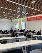 开云娱乐-关于F1常规赛上演强强对话，川蜀犀牛队强势反弹齐鲁飞鹰队，团队配合流畅；重拾自信的夜晚的信息